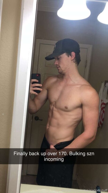 Dakotadoesstuff nudes pornstar photos