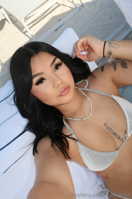 Ju Ddithhhh naked model picture