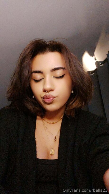 Rbella23 perfect actress picture