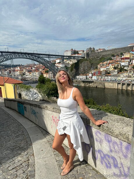 Sweetdaisydawson nude model photos