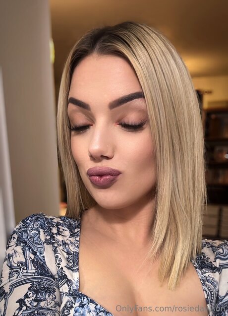 Sweetdaisydawson pornstar erotic picture