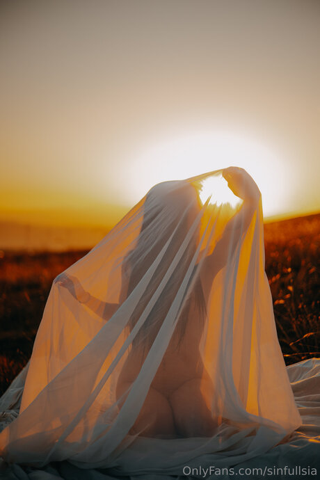 Sinfullsia pretty pornstar pics