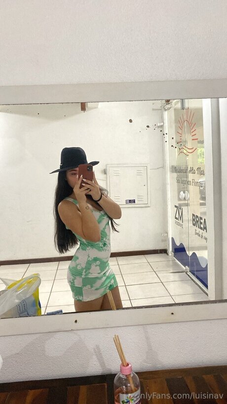 Luisinav model beautiful picture