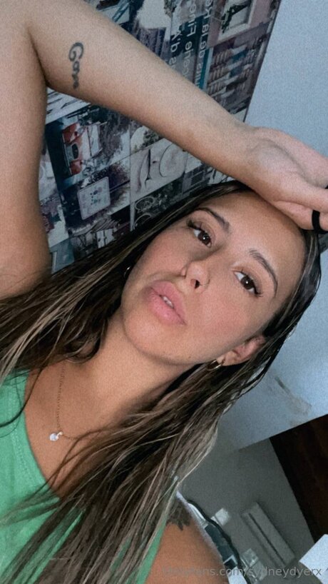 Sydneydyerx art actress photos