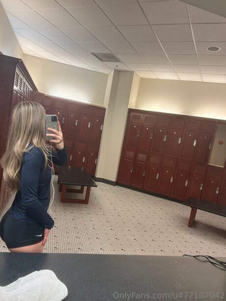 Prettylittlethang2004 model hot galleries