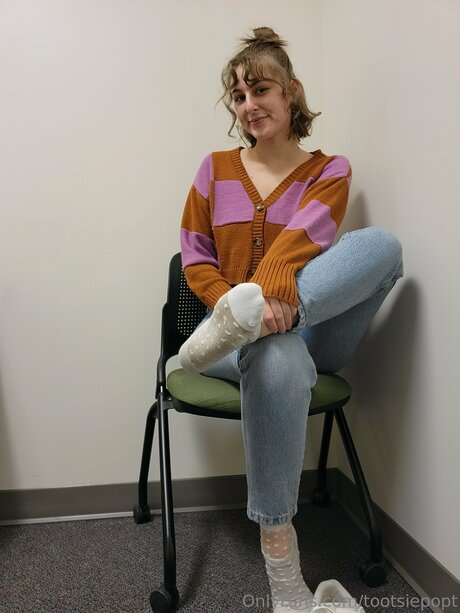 Tootsiepopt star hot image