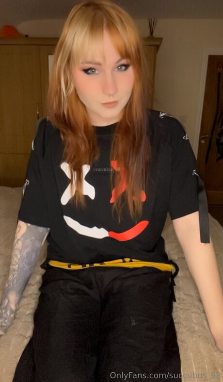 Succubus 98 free model pictures