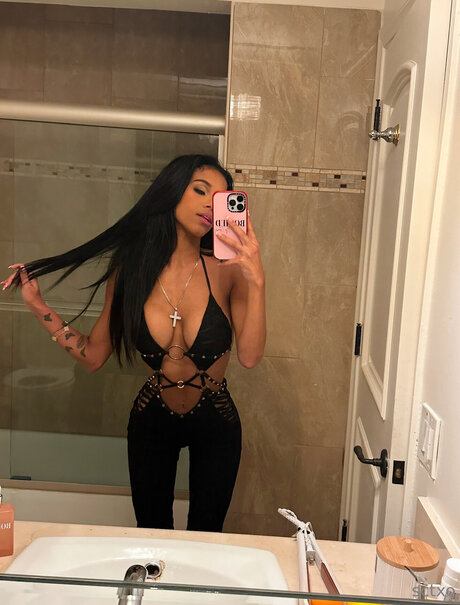 Sydneychasexo star nudes photo