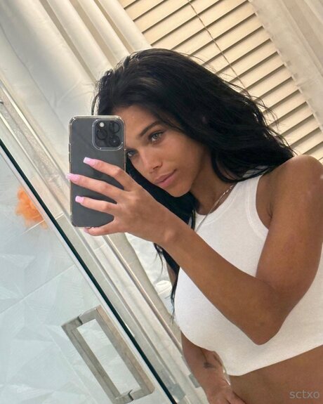 Sydneychasexo free pornstar pics