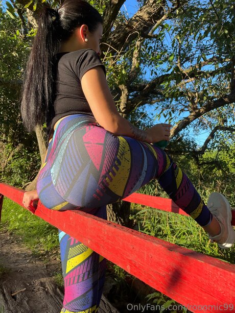 Rooomic99 nude pornstar image