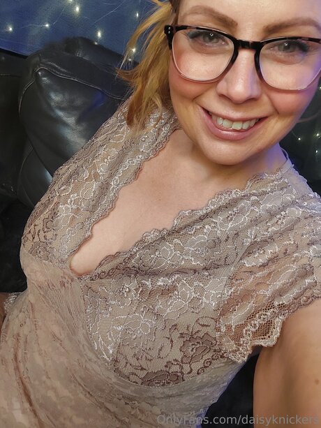 Daisyknickers pornstar xxx pics