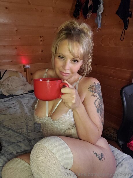 Daisyknickers star nice pics