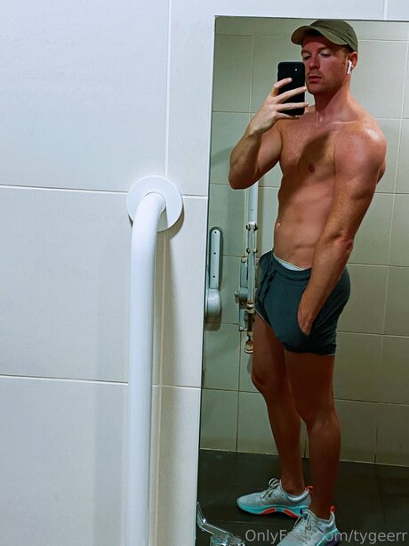 Tygeerr sexy actress img