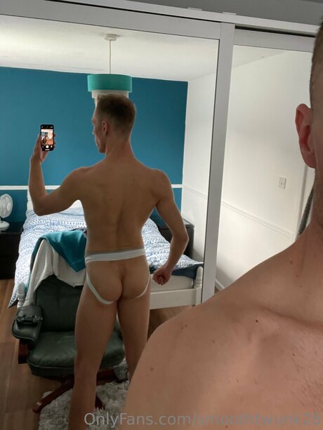 Hungblondebrit model sex image