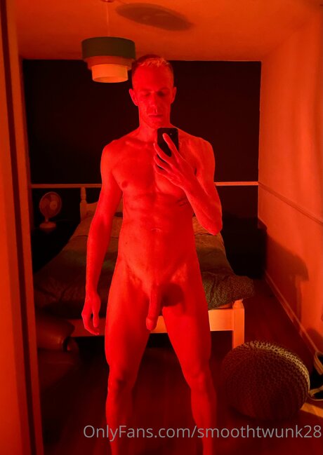 Hungblondebrit star exclusive photo