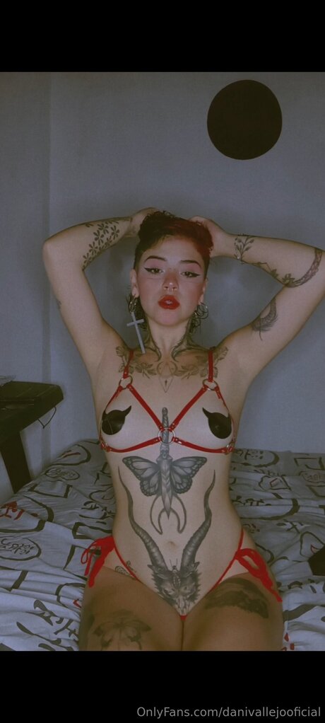 Danivallejooficial adult actress img