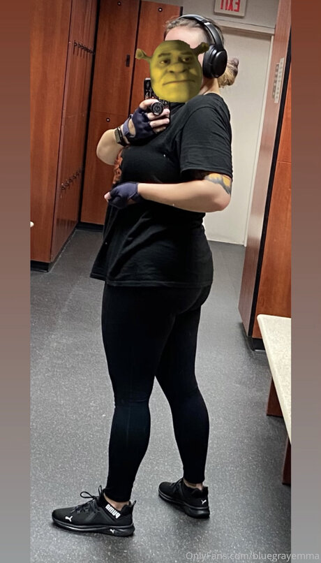 Bluegrayemma nice actress image