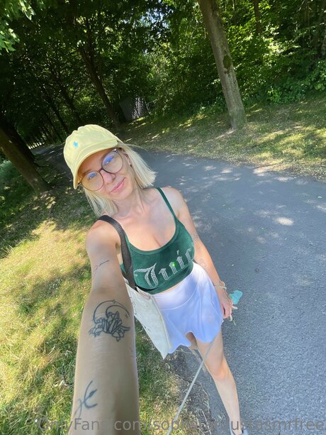 Sophstardustasmrfree nude actress photos