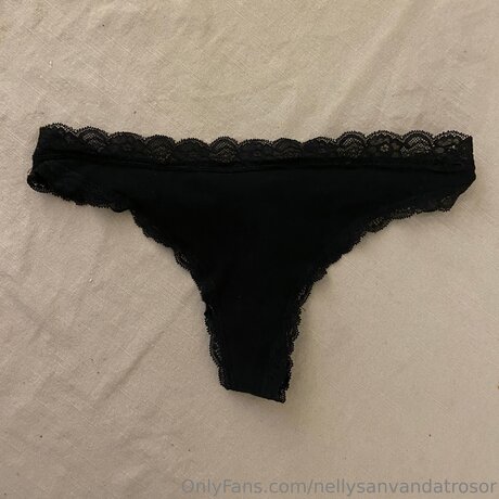 Nellysanvandatrosor adult model archive