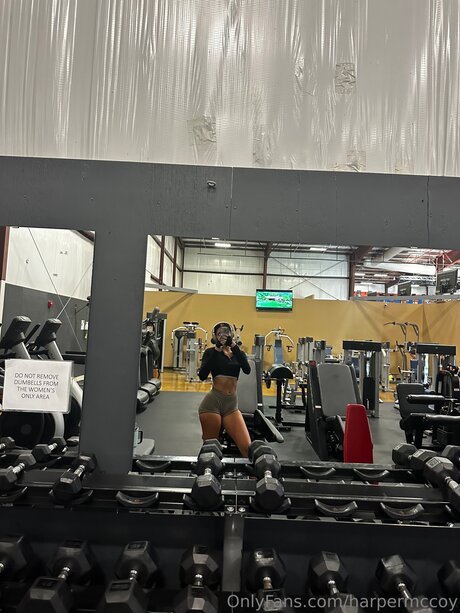 Harpermcoyyy model exclusive photos