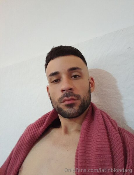 Latinblondarg model nice pic