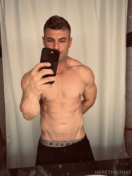 Herethisthat nude star pics