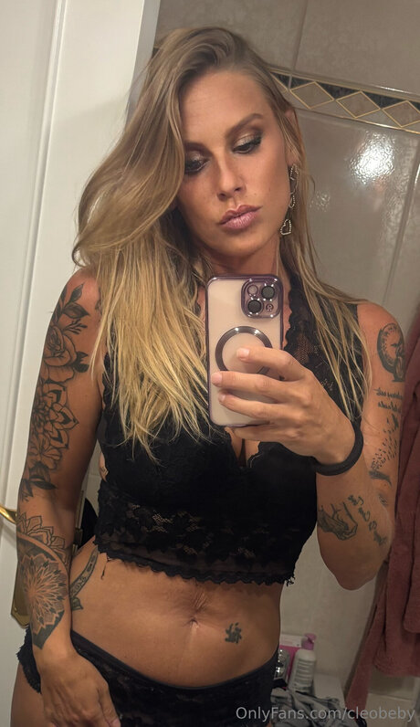 Cleobeby pornstar sex pics