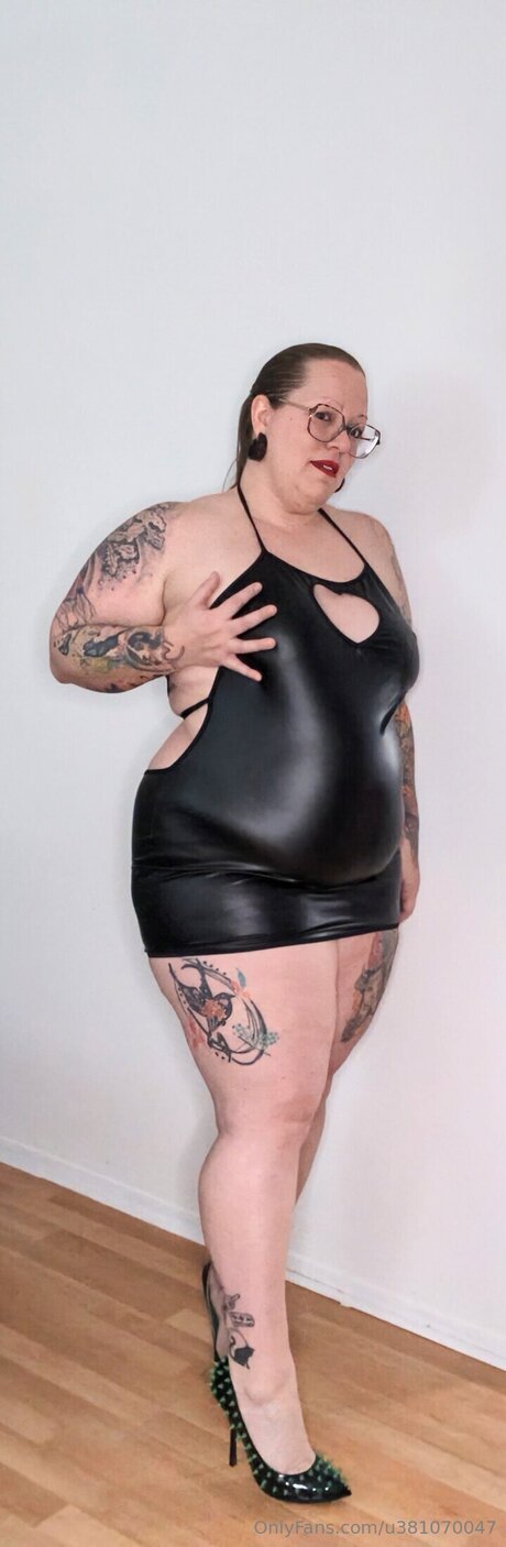 U381070047 star pornographic archive