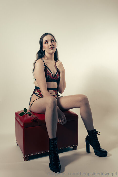 Theupsidedowngirl nudes star photos