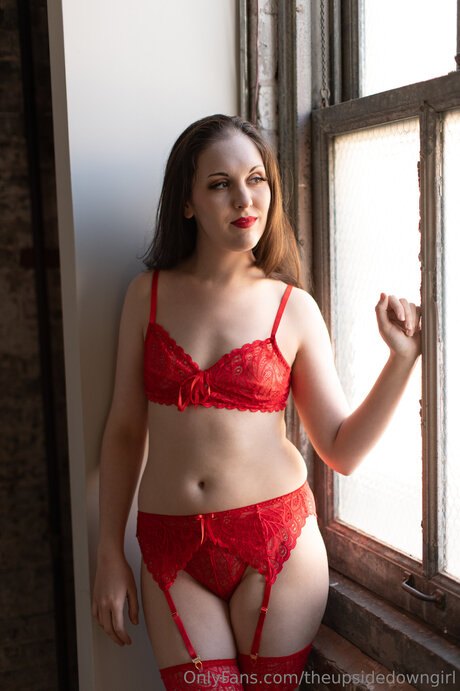 Theupsidedowngirl exclusive star pictures