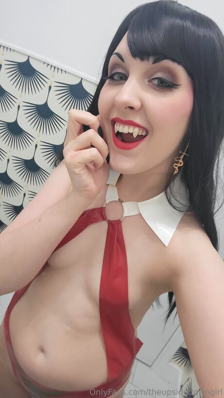 Theupsidedowngirl pornstar nude gallery