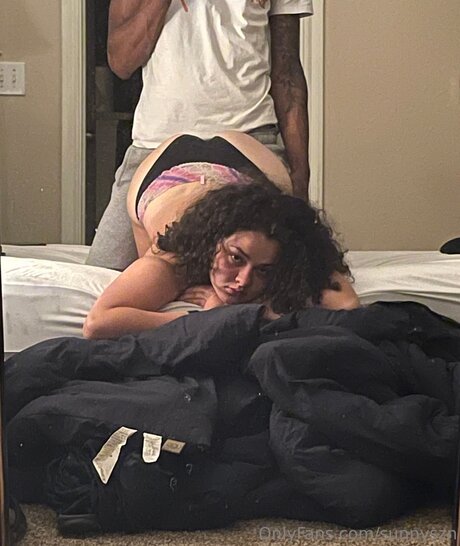 Sunnyszn adult star picture