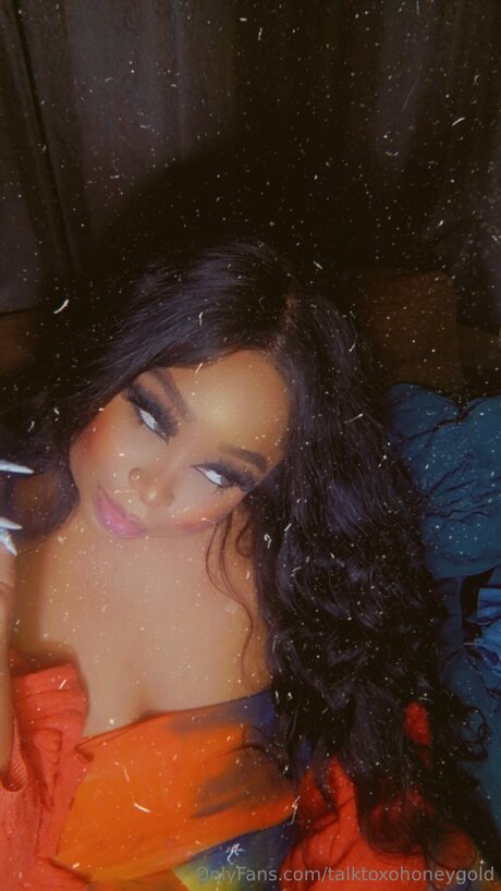 Talktoxohoneygold art actress archive