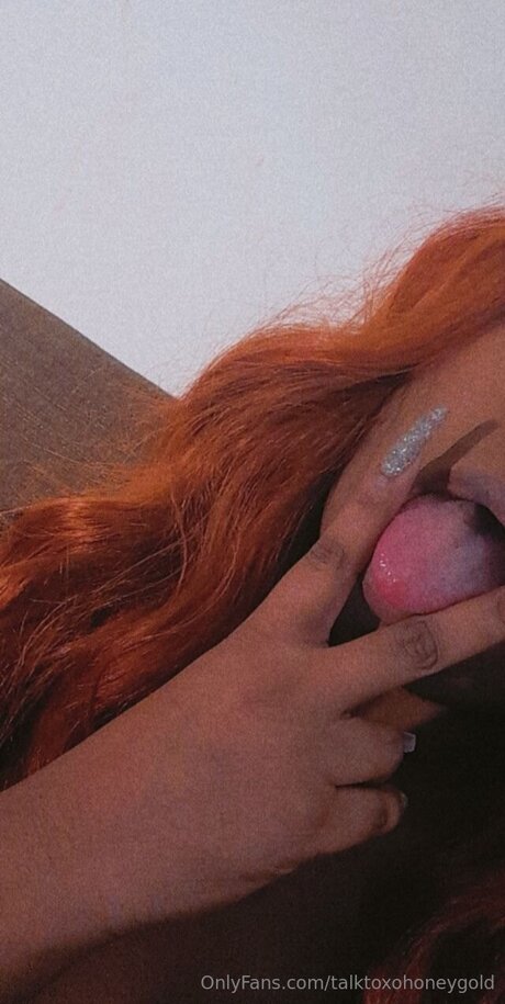 Talktoxohoneygold model perfect image