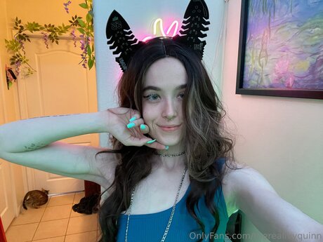 Ivyquinn Tv model hd pic