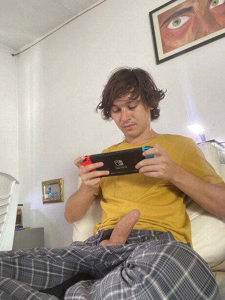 Santiboy star nude image