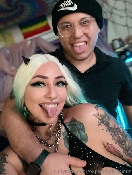 Explicitlydelicious model art picture