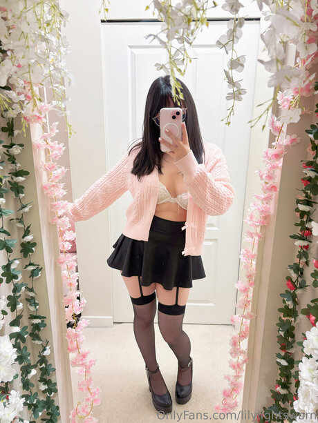 Lilylightsworn nude star img