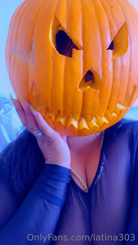 Latina303 model free pic