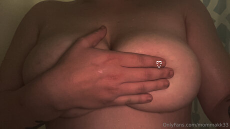 Mommakk33 pornstar sex images