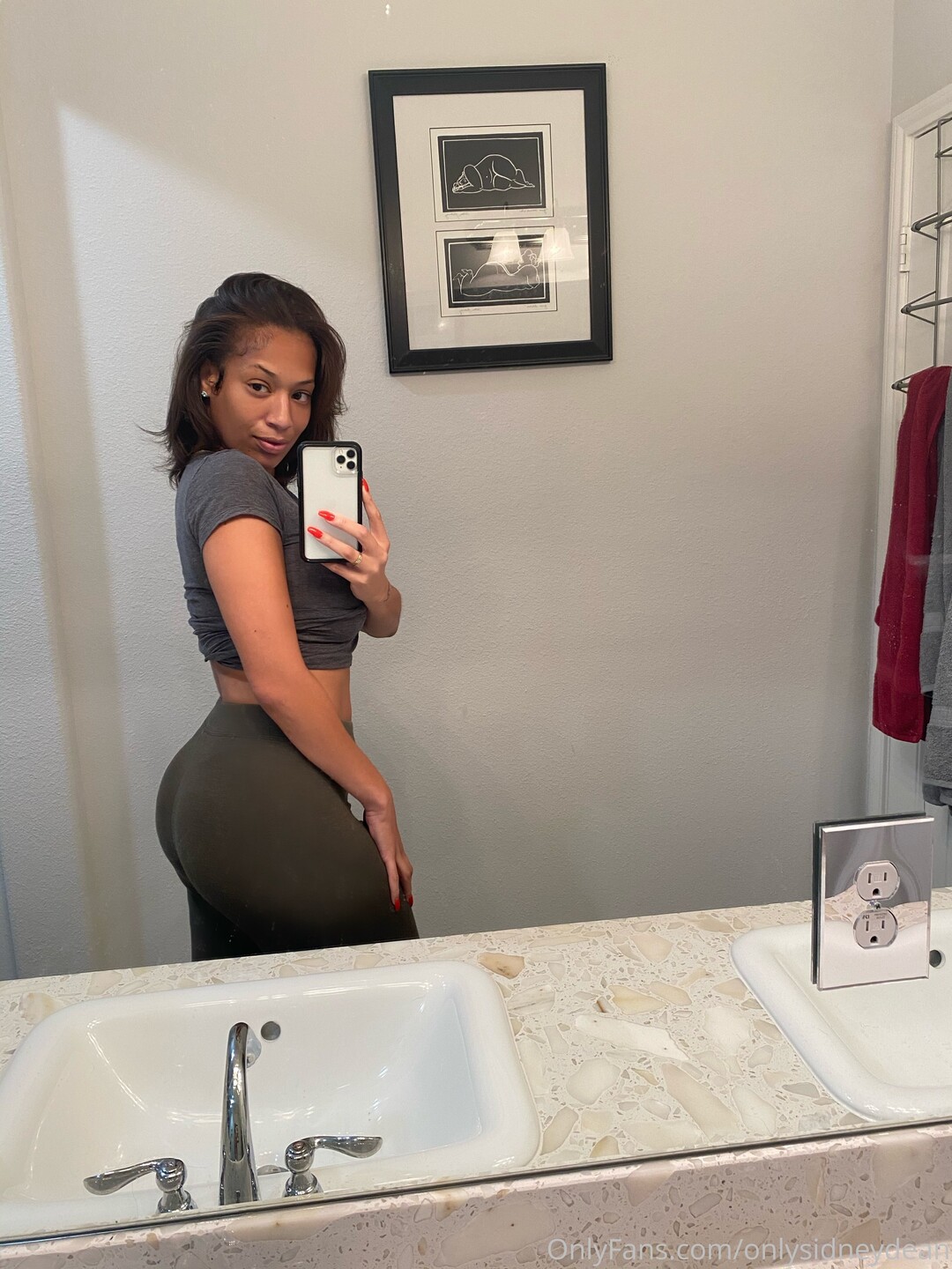 Onlysdfans model art image