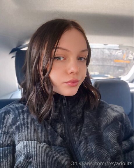 Freyadollts free star picture