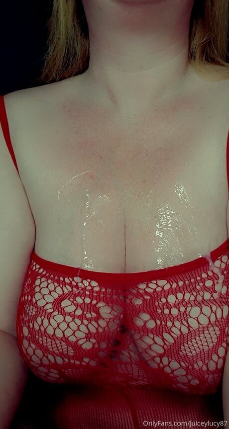 Juiceylucy87 star erotic photo