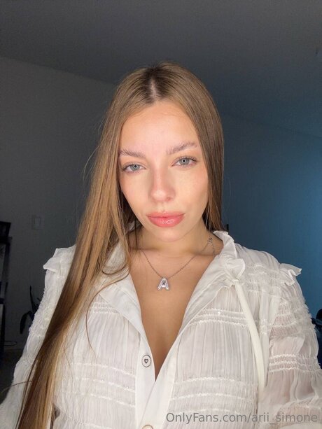 Arii Simone star beautiful gallery