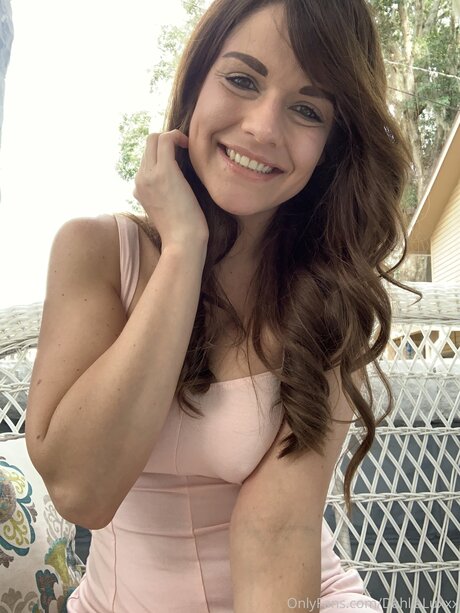 Dahlialuxxx nude star images