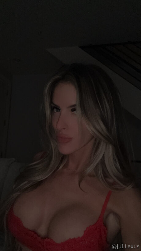 curvy kitty onlyfans sexy pictures