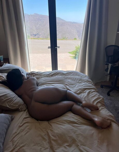 Alayamxrie high quality model images