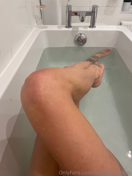 Itsonlyjess model pretty img