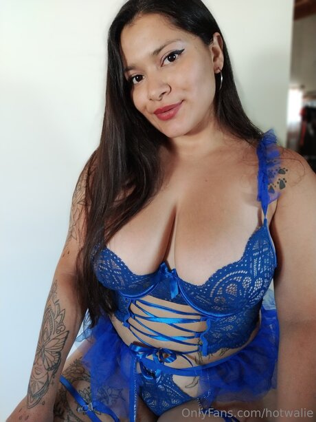 Hotwalie model hd gallery