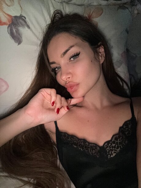 Itsemmma model porn gallery